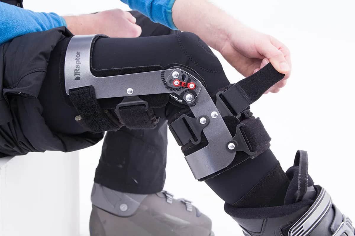 Orteza narciarska: Wybierz mądrze i chroń kolano na stoku!