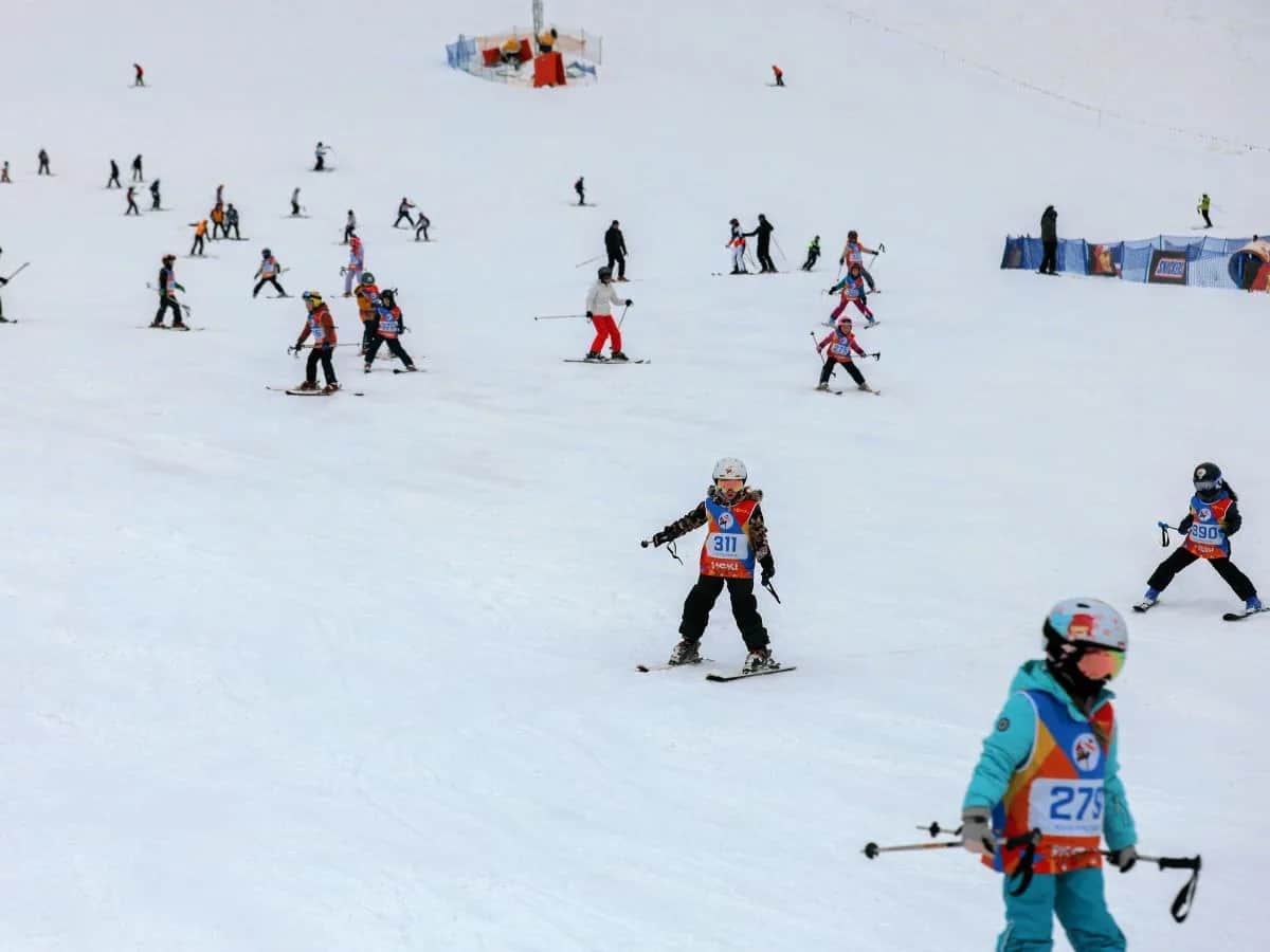 Gdzie na narty blisko Warszawy? Porównuję stoki i ceny!